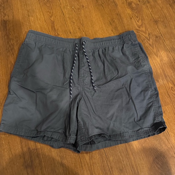 3 pair men’s XL Amazon Basics Khaki shorts -never worn - Picture 5 of 11